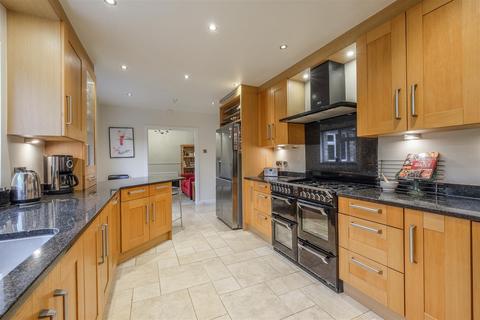 5 bedroom detached house for sale, The Fairway, Fixby, Huddersfield, HD2