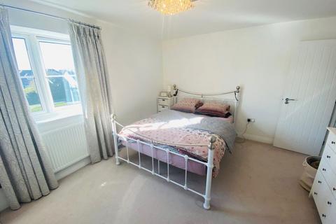 2 bedroom house to rent, Tawny Close