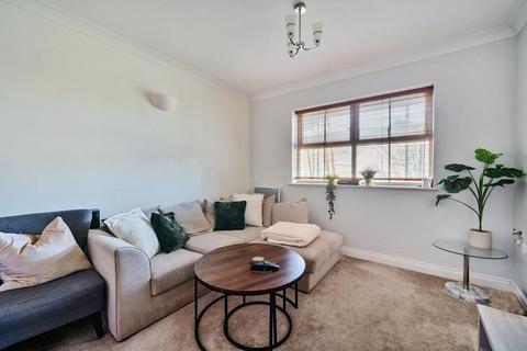 2 bedroom flat for sale, Sunbury-on-Thames,  Middlesex,  TW16