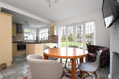 8a Beaconsfield Road, Bromley, BR1 2BP