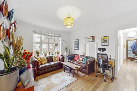 2 bedroom flat to rent, Crown Lane Gardens, London SW16