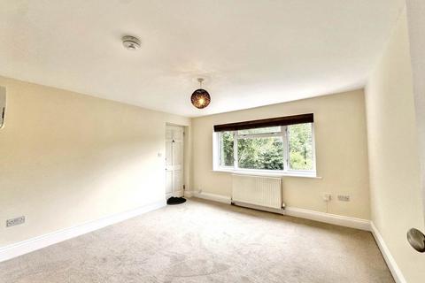 1 bedroom apartment to rent, Robert Louis Stevenson Avenue, Bournemouth BH4