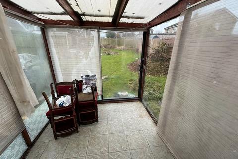 2 bedroom semi-detached bungalow for sale, Green Way, Halifax HX2