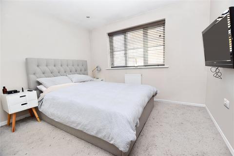 2 bedroom flat for sale, Talehangers Close, Bexleyheath, DA6