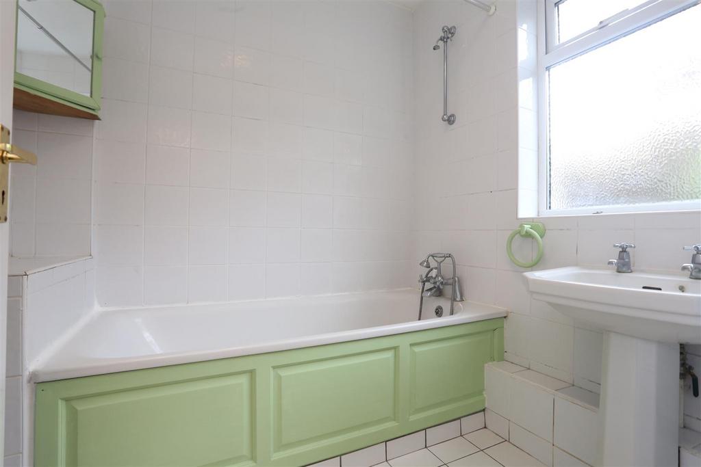 15a Roedale Road  bath.JPG