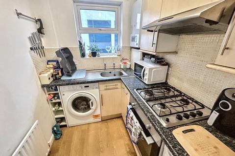 2 bedroom flat for sale, Ashley Cross