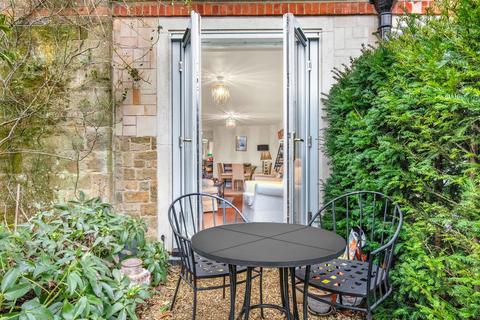 undefined, Kings Drive, Midhurst GU29