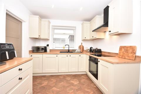 3 bedroom semi-detached house for sale, Hansby Gardens, Leeds, West Yorkshire