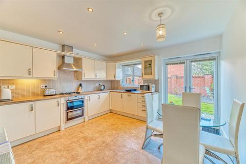 4 bedroom detached house for sale, Powder Mill Road, Warrington