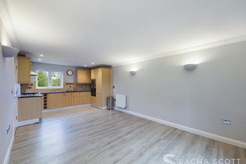 2 bedroom apartment to rent, Wingfield Court, Banstead, SM7