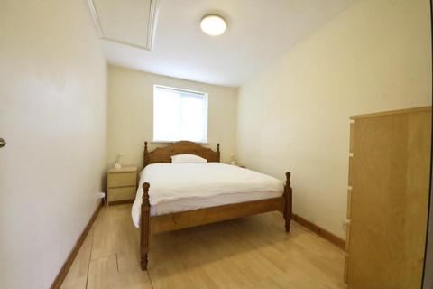 1 bedroom apartment to rent, Brunswick Quay, London SE16