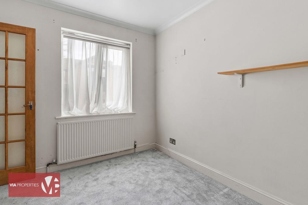 12 Badgers Croft Broxbourne EN10 7 ED via...