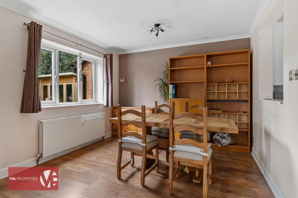12 Badgers Croft Broxbourne EN10 7 ED via...