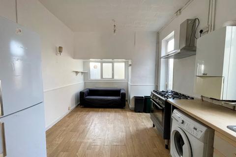 5 bedroom terraced house to rent, Victoria Park, Bristol BS16