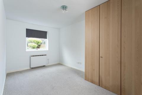 2 bedroom flat to rent, Cherry Hill Lane, York