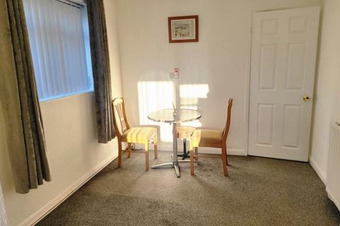 2 bedroom semi-detached bungalow for sale, Laura Court, Skegness PE25