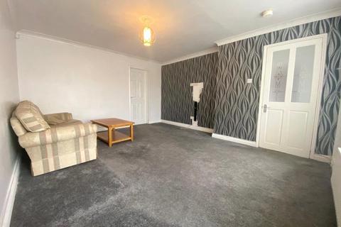 3 bedroom semi-detached house to rent, Ashdown Close, Coventry CV3