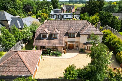 5 bedroom detached house for sale, Longstaff Way, Hartford, Huntingdon, PE29