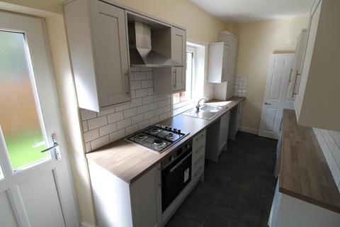 2 bedroom end of terrace house to rent, James Street, Mirfield, West Yorkshire, WF14