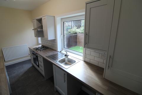 2 bedroom end of terrace house to rent, James Street, Mirfield, West Yorkshire, WF14