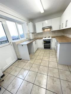 2 bedroom end of terrace house to rent, Holman Way, Ivybridge