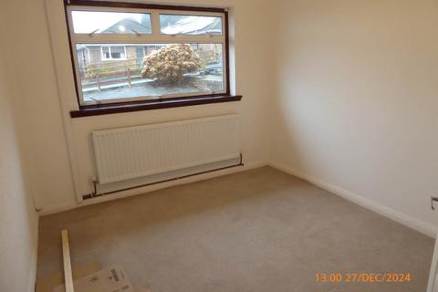 2 bedroom detached bungalow to rent, Hafod Cwnin, Carmarthen,