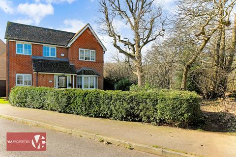 4 bedroom detached house for sale, Harmonds Wood Close, Broxbourne EN10