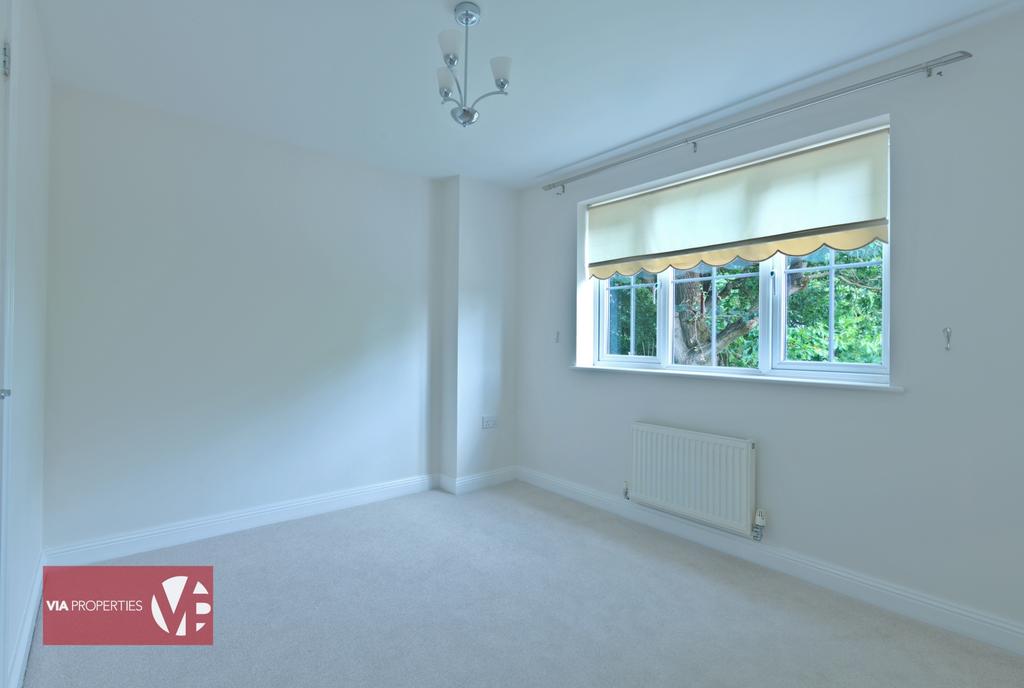 2 Harmondswood Close Broxbourne via properties...