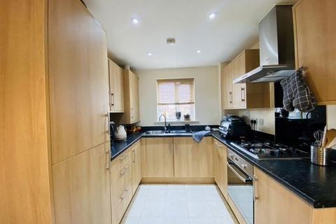 1 bedroom flat to rent, Meaden House, Meaden Way