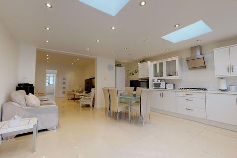 5 bedroom end of terrace house for sale, Strathyre Avenue, London, SW16