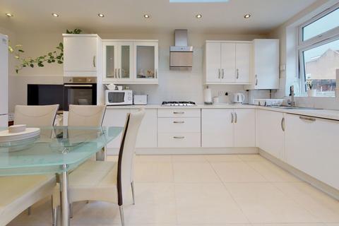 5 bedroom end of terrace house for sale, Strathyre Avenue, London, SW16