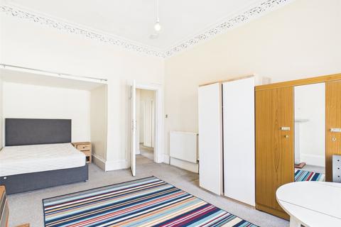 Brougham Place, Tollcross, Edinburgh, EH3