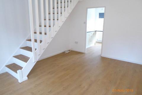 2 bedroom end of terrace house to rent, Bryngorwel, Carmarthen,