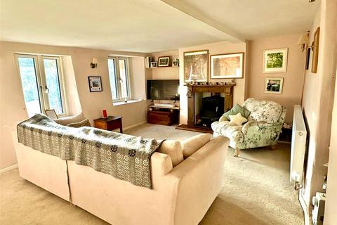 6 bedroom cottage for sale, Harrowbarrow, Callington