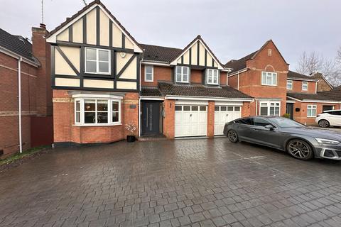 5 bedroom detached house to rent, Forest Edge Way, Burton-On-Trent, DE13