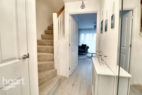 3 bedroom semi-detached house to rent, Wattle Road, Harlow