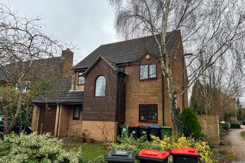 3 bedroom detached house to rent, Loughton