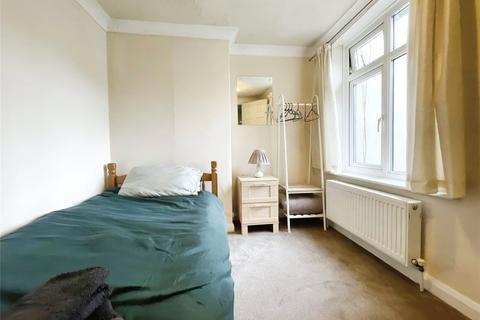 2 bedroom flat for sale, West Street, West Sussex PO21