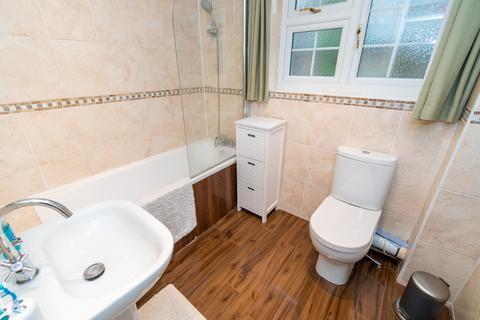 4 Ashridge Close, Southampton, SO15 2GX