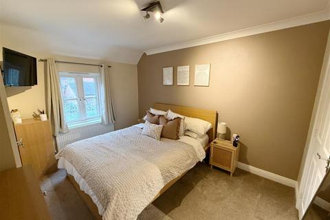 43 Amis Way, Stratford-upon-avon, CV37 7JD