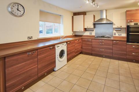 4 bedroom house to rent, John Saint Quinton Close, Bristol BS34