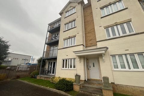 2 bedroom flat to rent, Medina View, East Cowes, Isle Of Wight, PO32