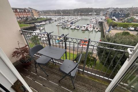 2 bedroom flat to rent, Medina View, East Cowes, Isle Of Wight, PO32