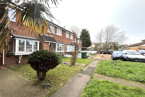 1 bedroom house to rent, Bramley Close, Surrey TW18