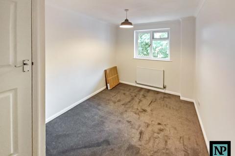 2 bedroom flat to rent, Moor Lane, Langdale Court Moor Lane, B77