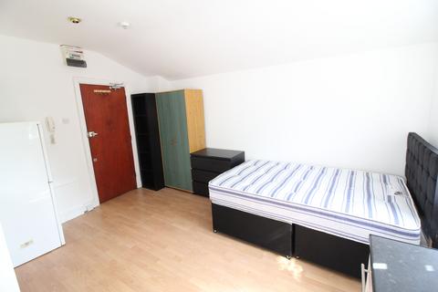 Studio to rent, Flat 3, 95 Cathays Terrace