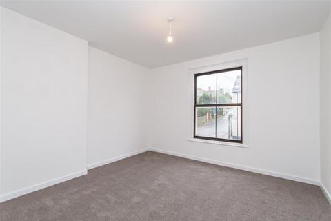 2 bedroom flat to rent, Preston House, Bow, EX17