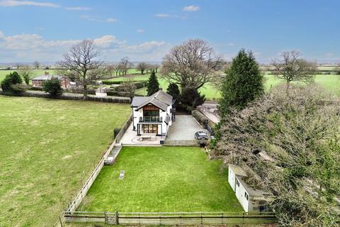 4 bedroom detached house for sale, Grange Road, Knightley, ST20