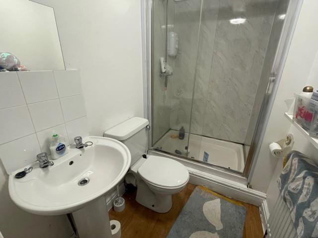 Shower room 1