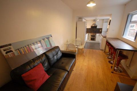 5 bedroom private hall to rent, Braemar Road, Fallowfield, Manchester